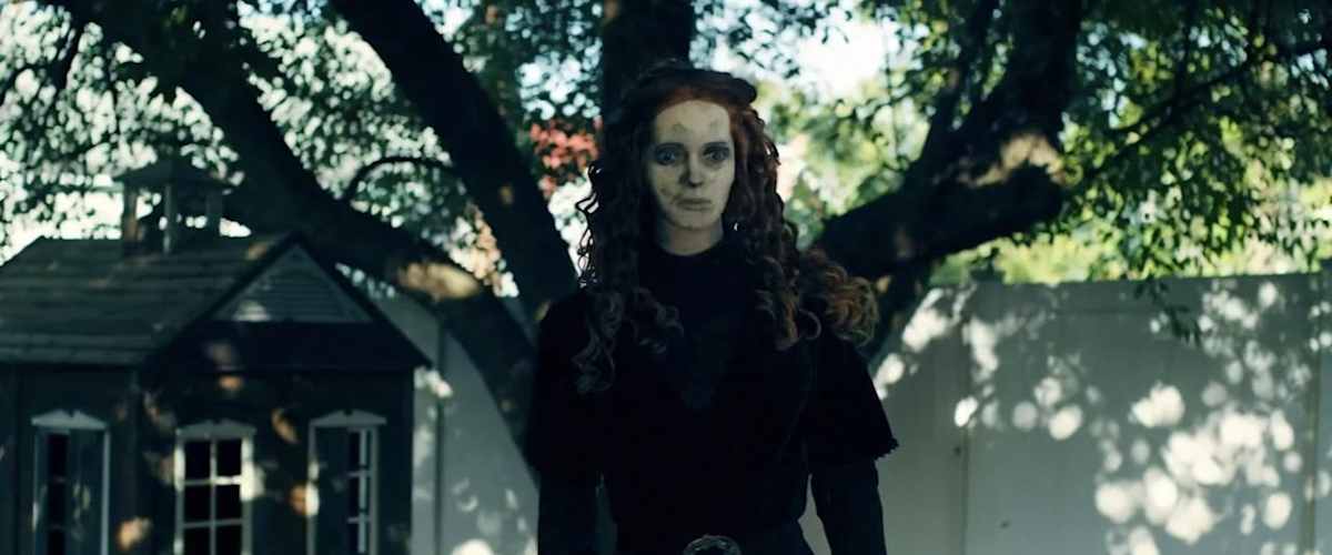 Watch 825 Forest Road