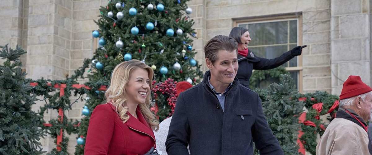 Watch Entertaining Christmas