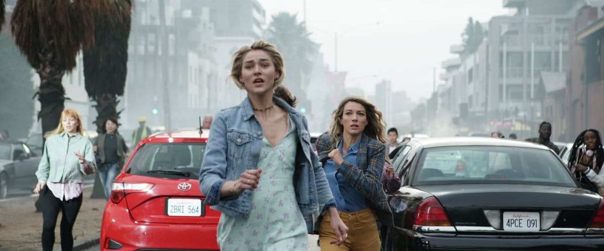 Watch La Brea - Season 1