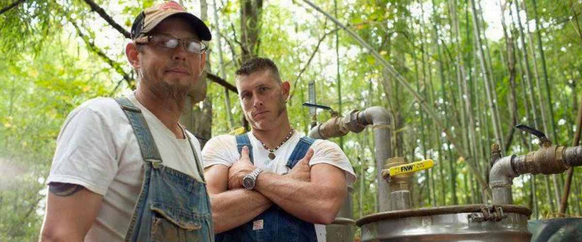 Watch Moonshiners - Season 3
