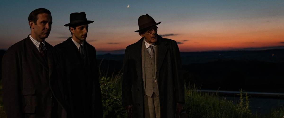 Watch Nandor Fodor and the Talking Mongoose