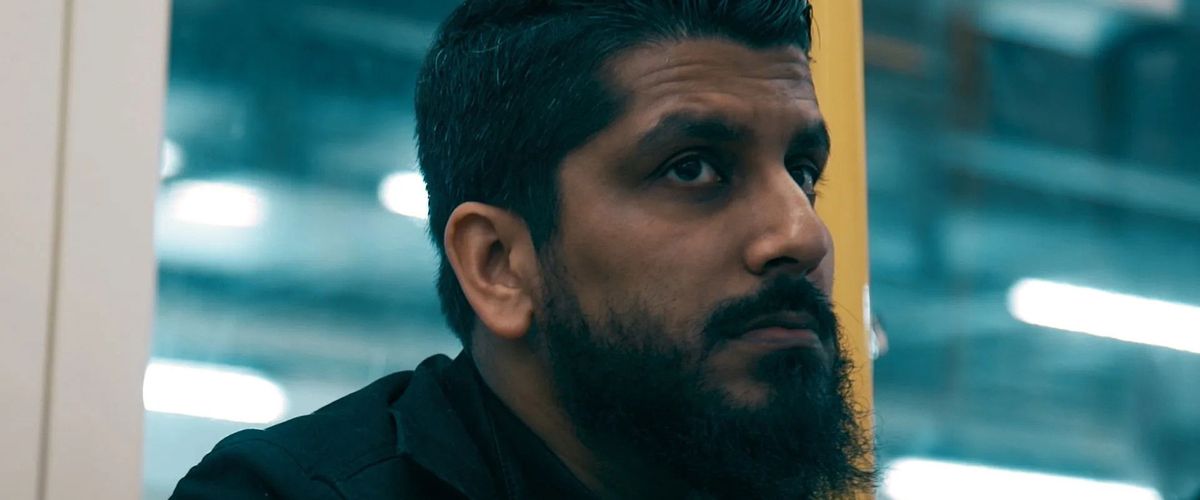 Watch Phantom Parrot