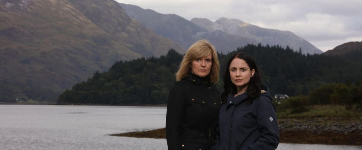 Watch The Loch - Season 01