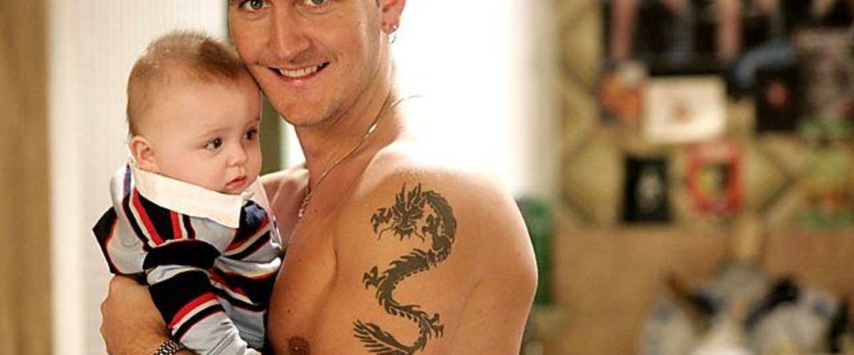 Watch Two Pints of Lager and a Packet of Crisps - Season 5