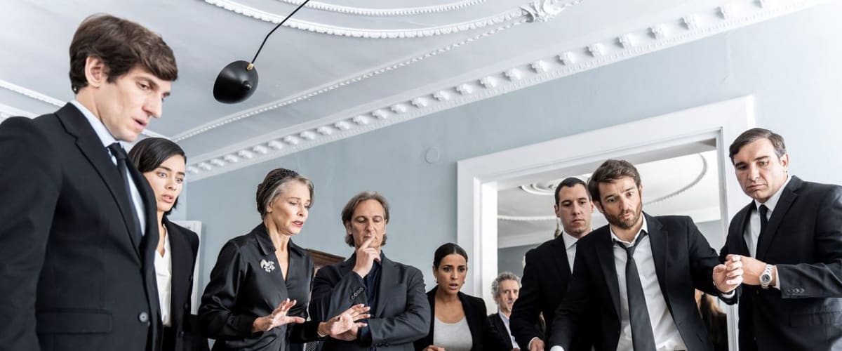 Watch Un funeral de locos