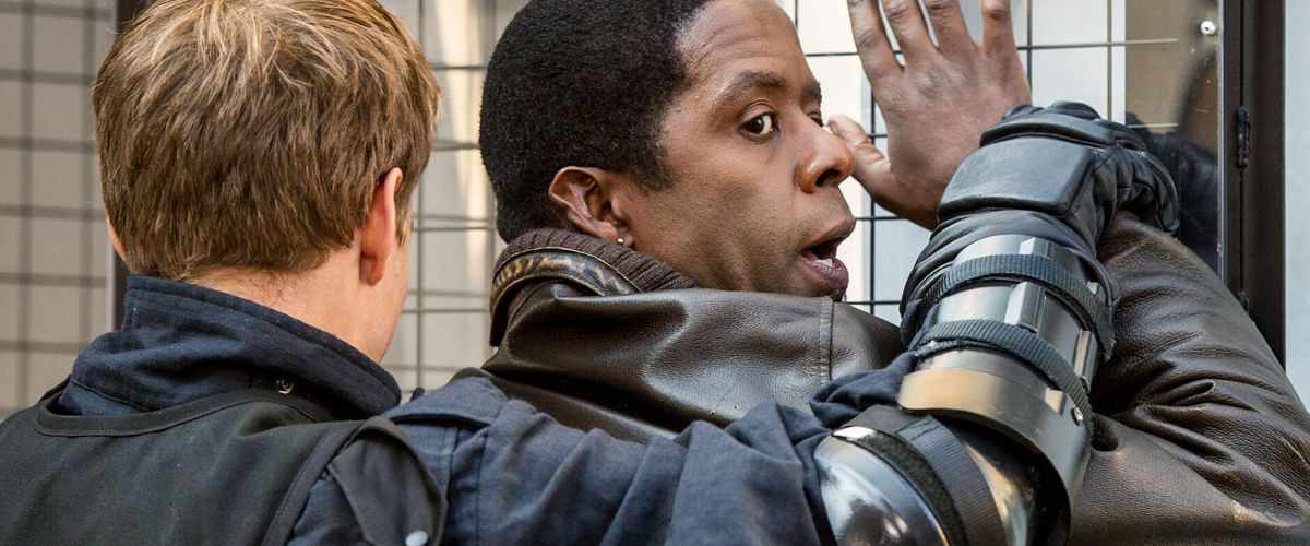 Watch Undercover - Season 1