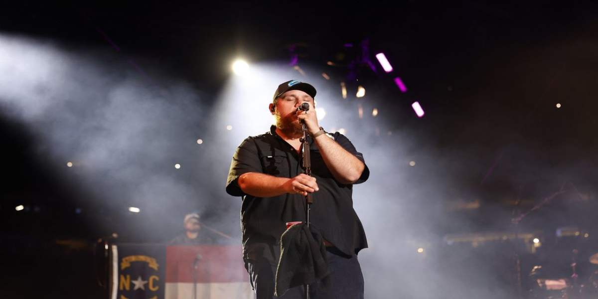 Luke Combs: Dive Bars to Country Star