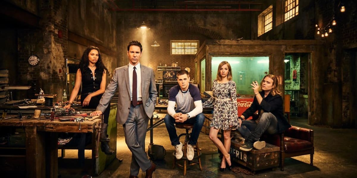 Travelers - Season 1