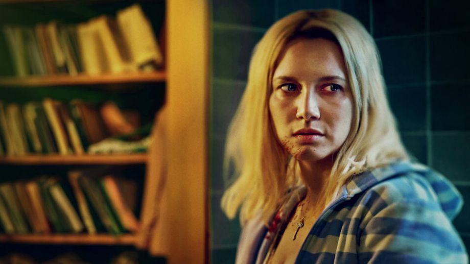 Watch Elize: Shadows of a Woman