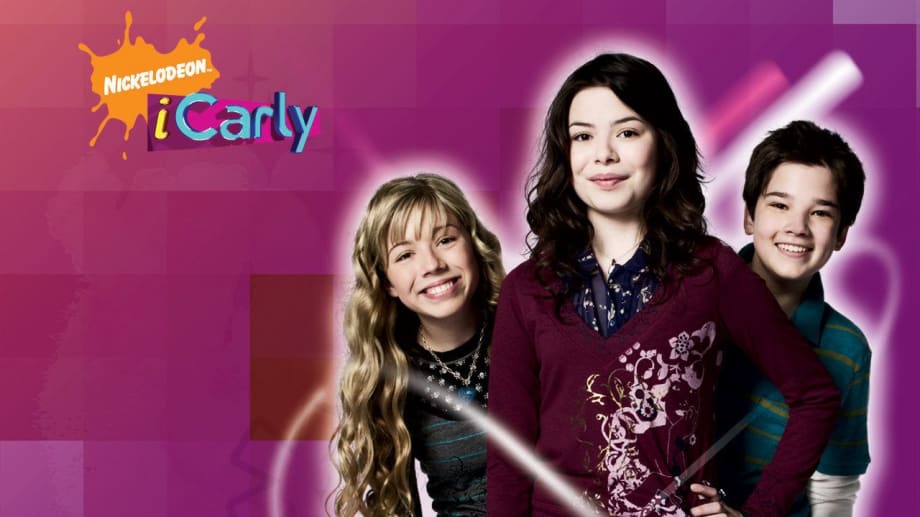 Watch iCarly - Season 4