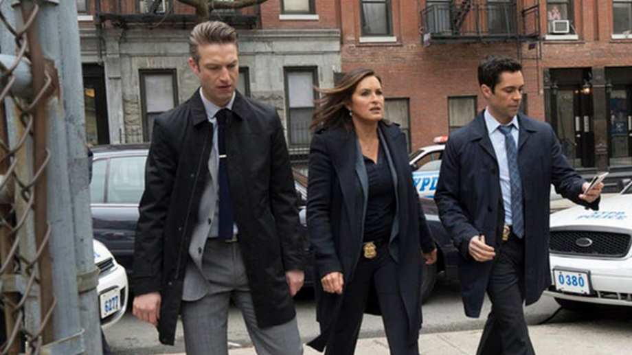 Watch Law and Order - Season 2