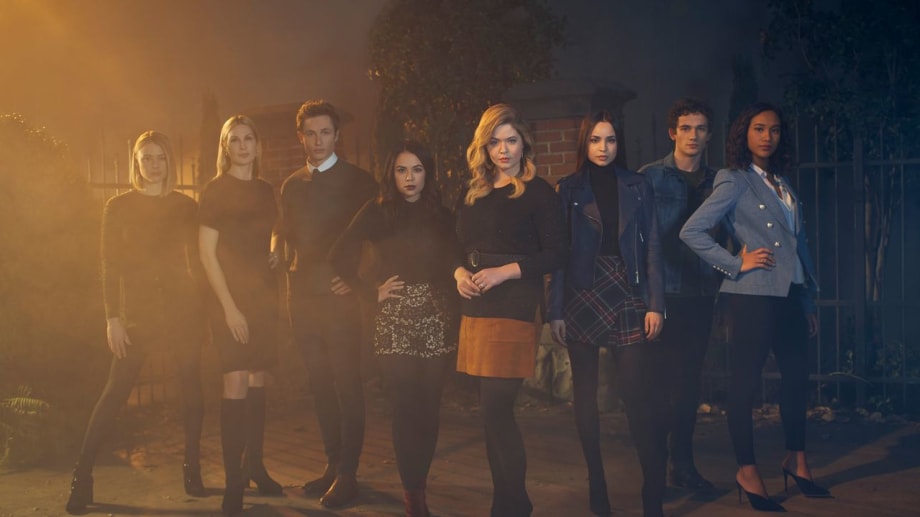 Watch Pretty Little Liars: The Perfectionists - Season 1