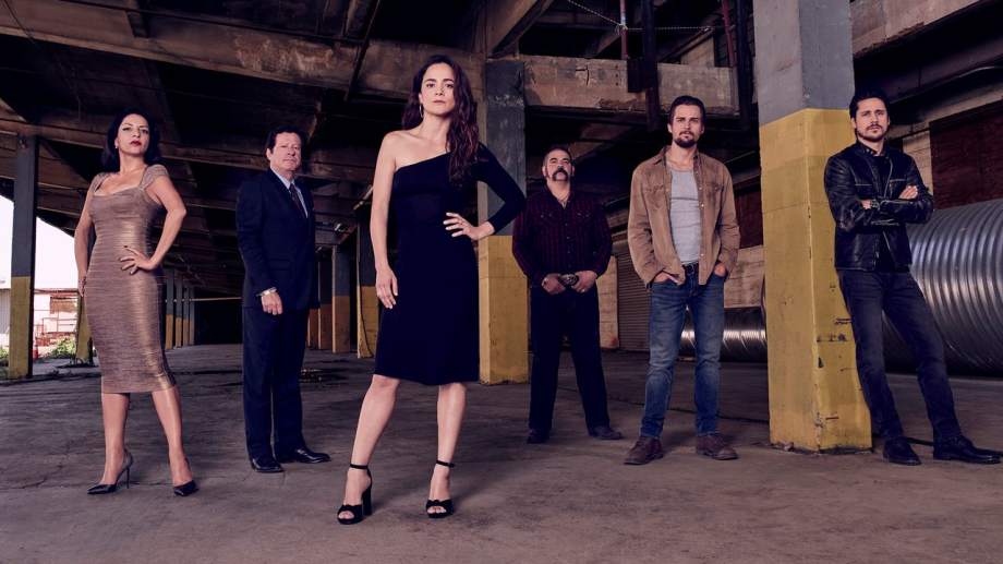 Watch Queen of the South - Season 3