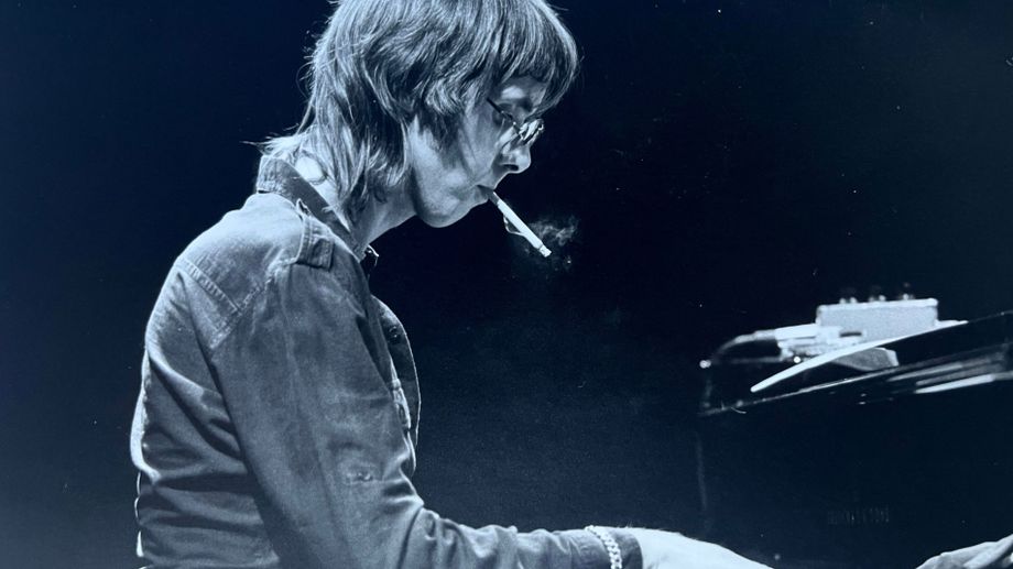 Watch The Session Man